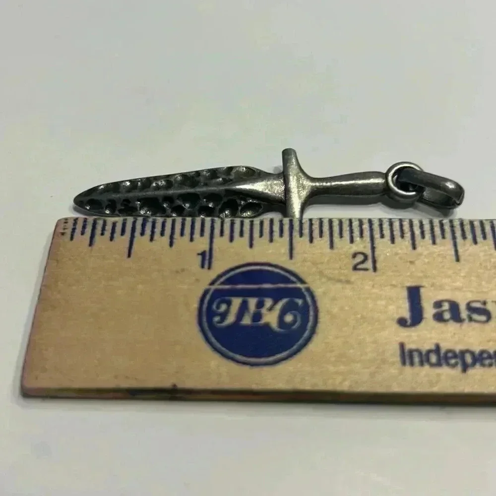 Stainless Steel dagger pendant 2.5” - Picture 6 of 6